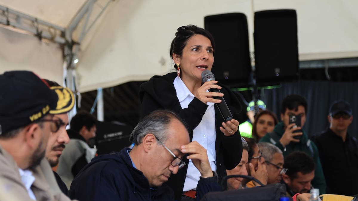 A pesar de que campesinos parameros se levantaron de la mesa, Minambiente sigue abierto al diálogo