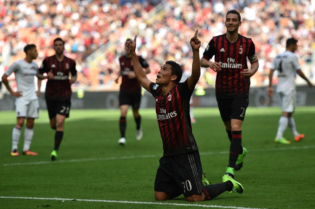 MILAN, ITALY - APRIL 09:  Carlos Bacca of Milan celebrates after scoring his team's third goal during the Serie A match between AC Milan and US Citta di Palermo at Stadio Giuseppe Meazza on April 9, 2017 in Milan, Italy.  (Photo by Tullio M. Puglia/Getty Images)