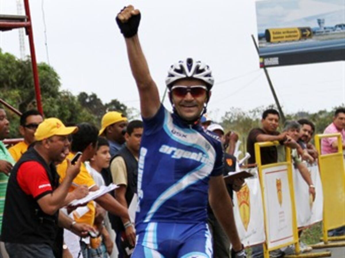José Serpa se mantiene segundo en la Vuelta a San Luis tras la quinta etapa
