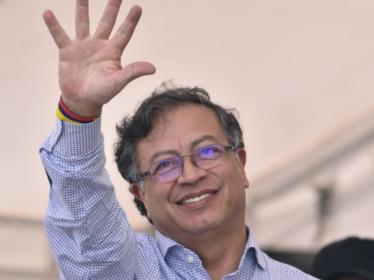 Militares activos y retirados que estarían apoyando a Gustavo Petro