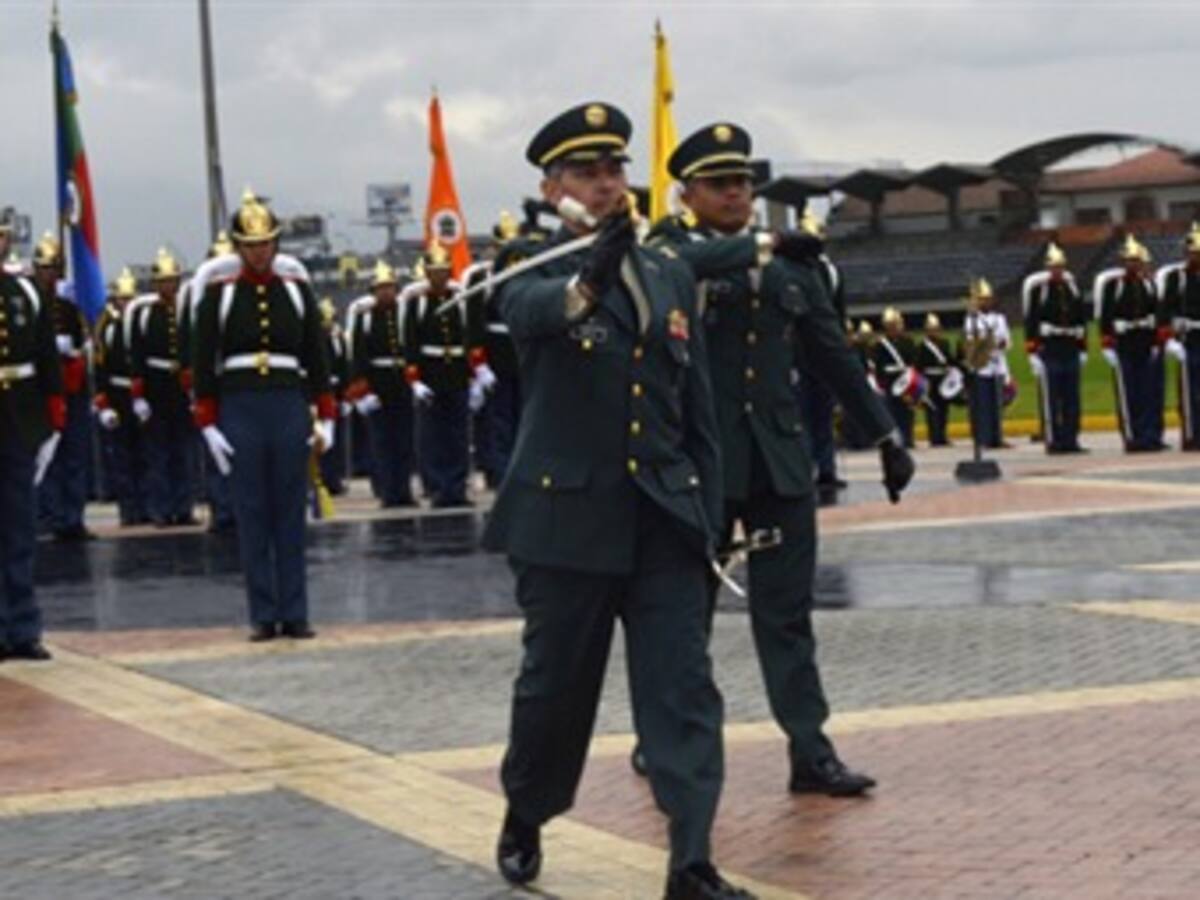 Remezón en cúpula militar beneficiaría el proceso de paz: The Economist