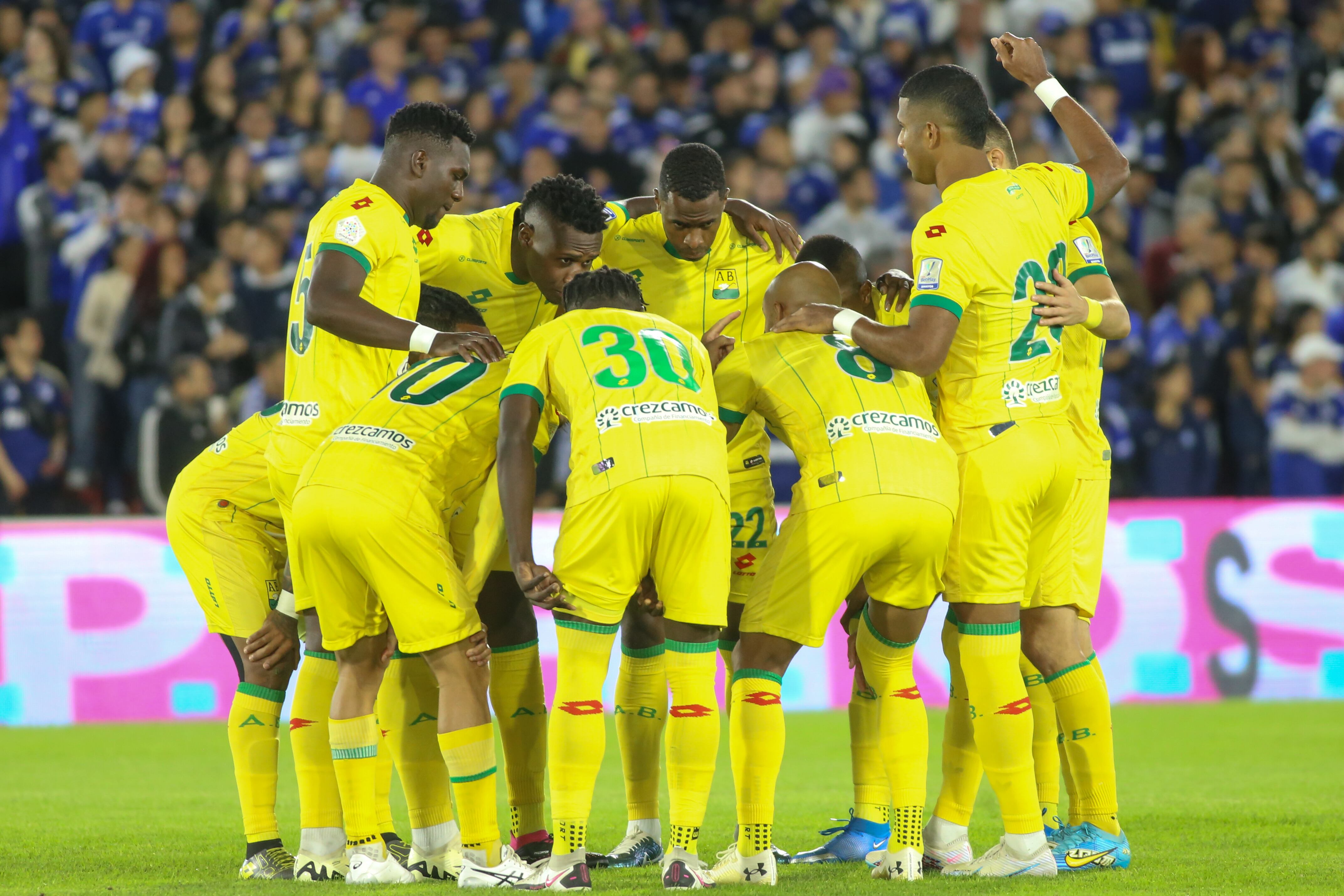 Club Atlético Bucaramanga . (Photo by Daniel Garzon Herazo/NurPhoto via Getty Images)
