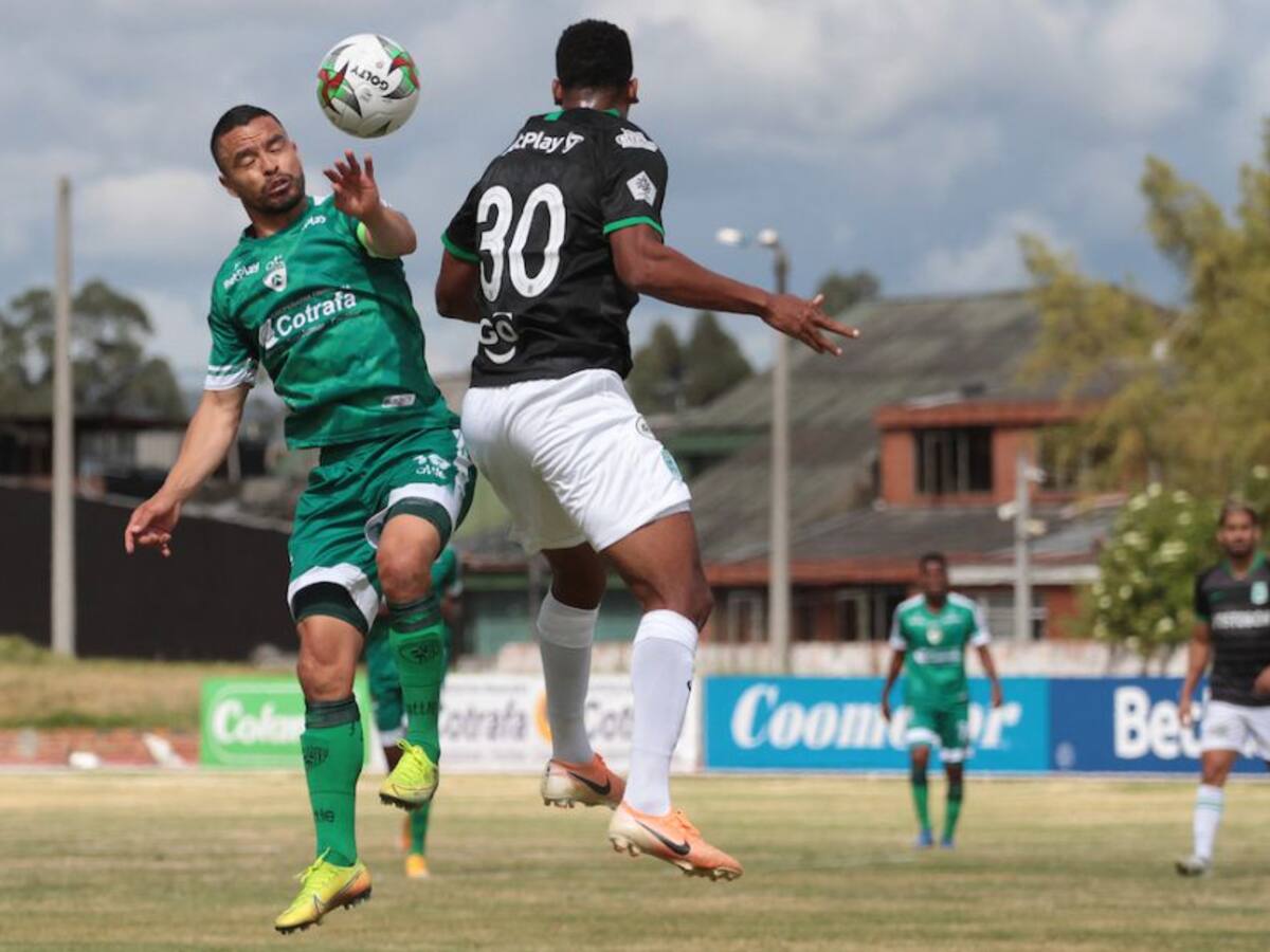 El estado de la cancha fue protagonista luego de derrota de Nacional