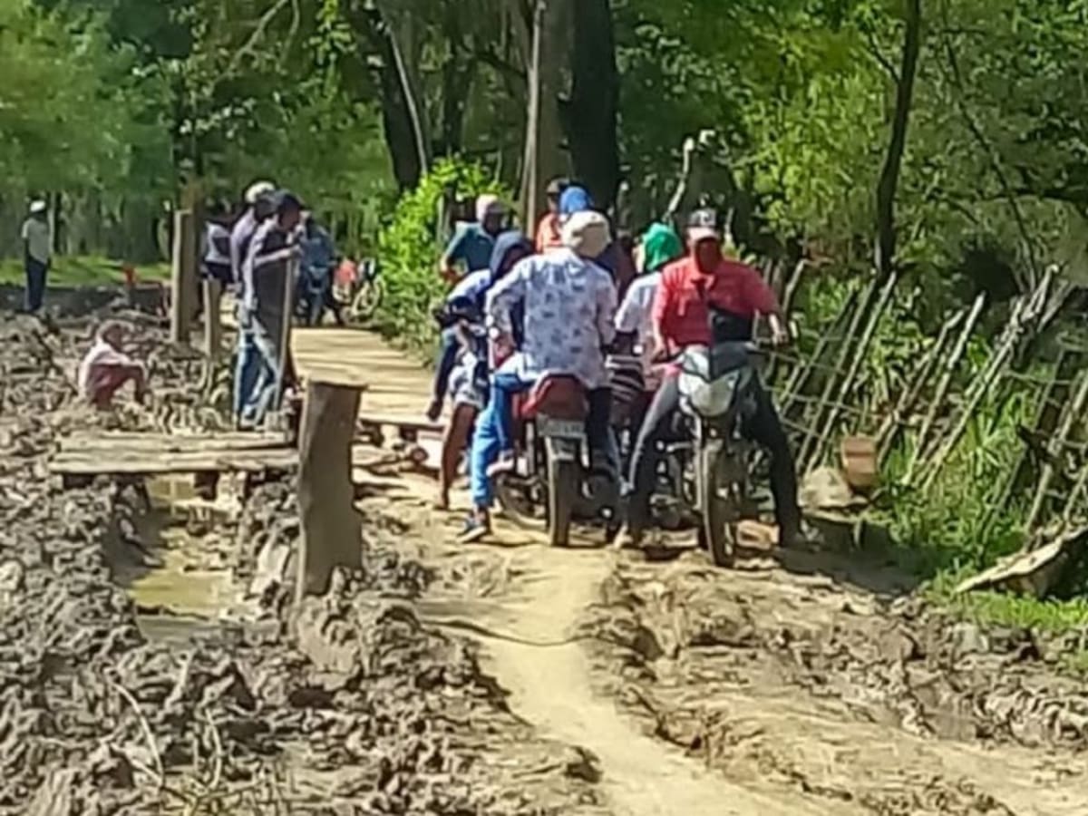 Habitantes de Achí- Bolívar realizaron protesta por mal estado de la vía