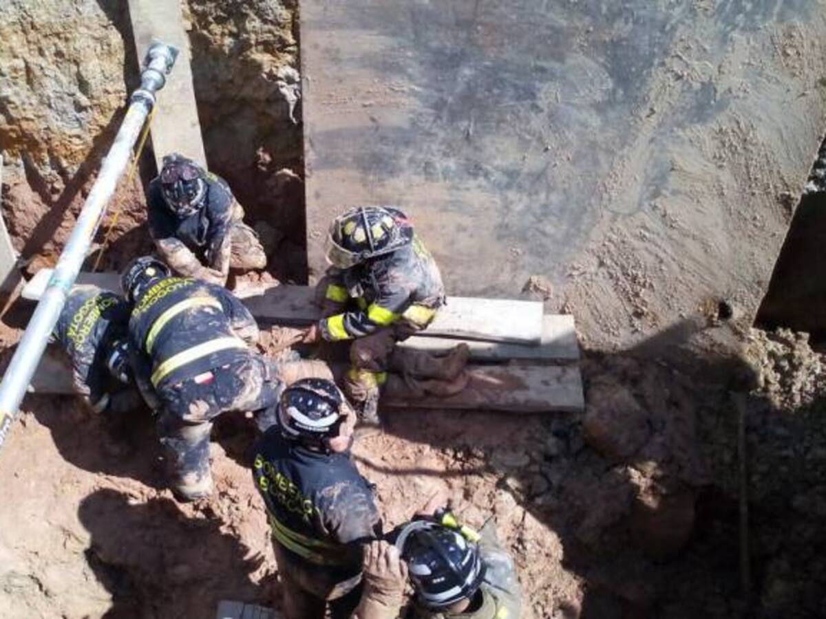 Alud sepulta dos personas que realizaban obras en el barrio Muzú