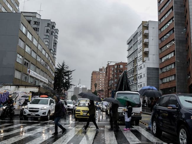 Fuertes lluvias en Bogotá dejaron alrededor de 12 emergencias