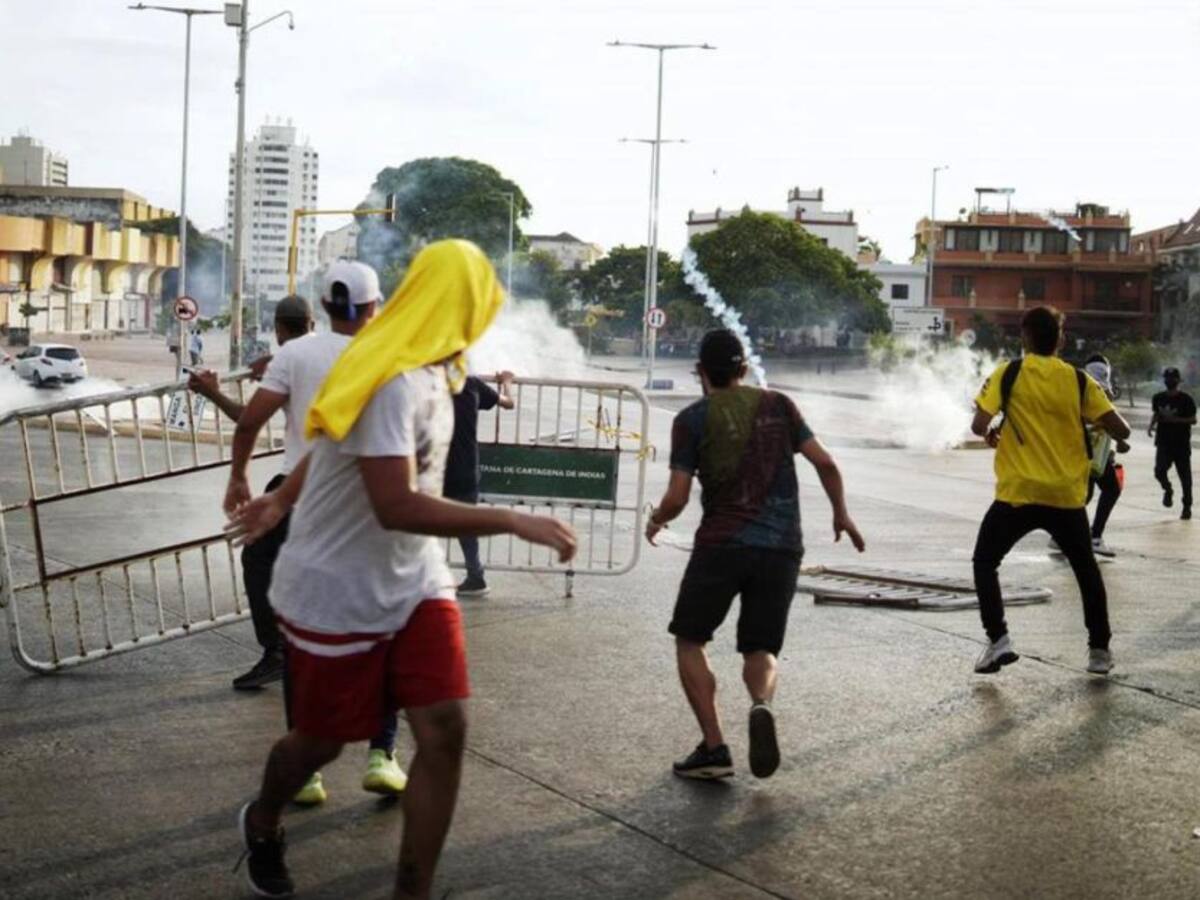 Piden a autoridades no usar gases lacrimógenos en protestas en Cartagena