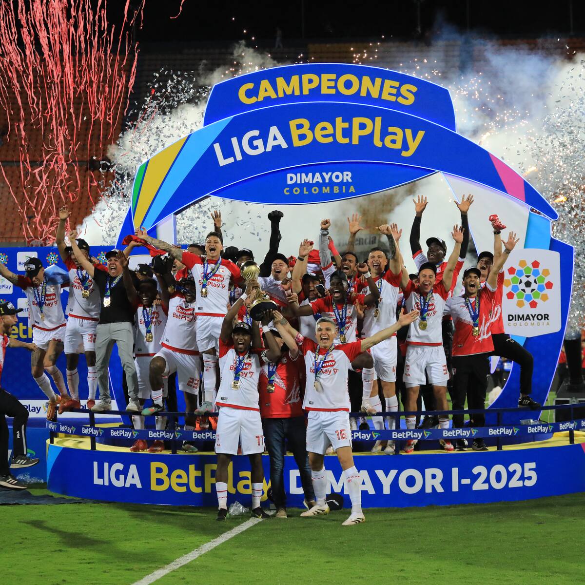 Dos bajas confirmadas en el Santa Fe campeón para el segundo semestre de la Liga Colombiana