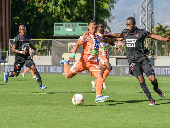 Duelo de Liga entre Envigado y América / Colprensa