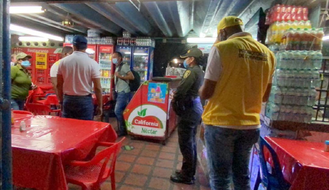 Referencia. Visitas a comercios ante restricciones.