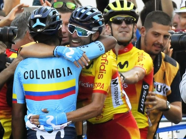La sentida celebración de Nairo con su compañero y amigo Alejandro Valverde