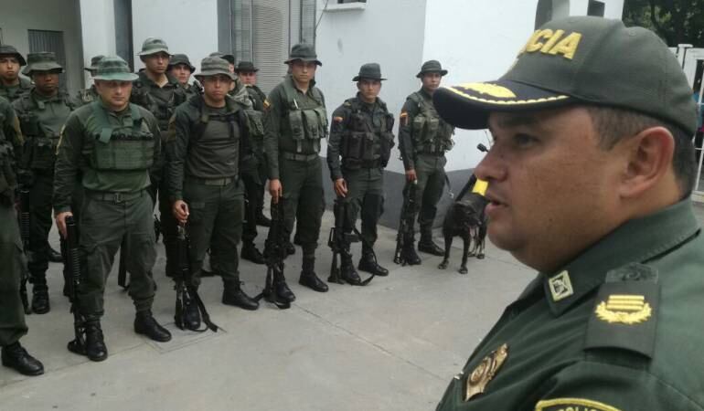 Un convenio podría dejar que la policía actúe en tránsito en la frontera
