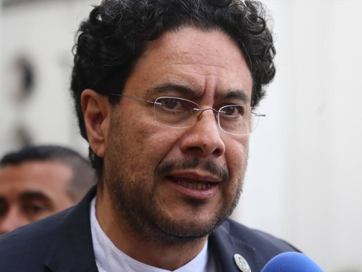 Tememos que se hagan modificaciones adversas a la Ley de Víctimas: Iván Cepeda