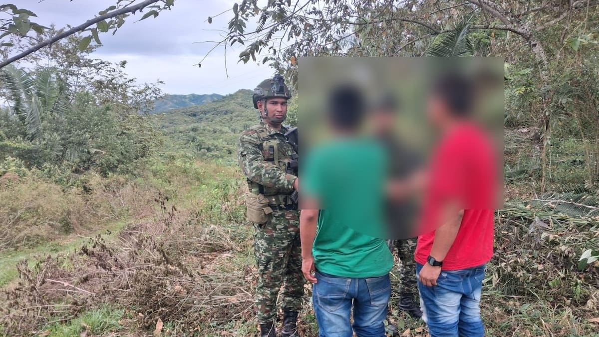 Recuperan dos menores y capturan a tres integrantes de las disidencias de Mordisco en el Tolima
