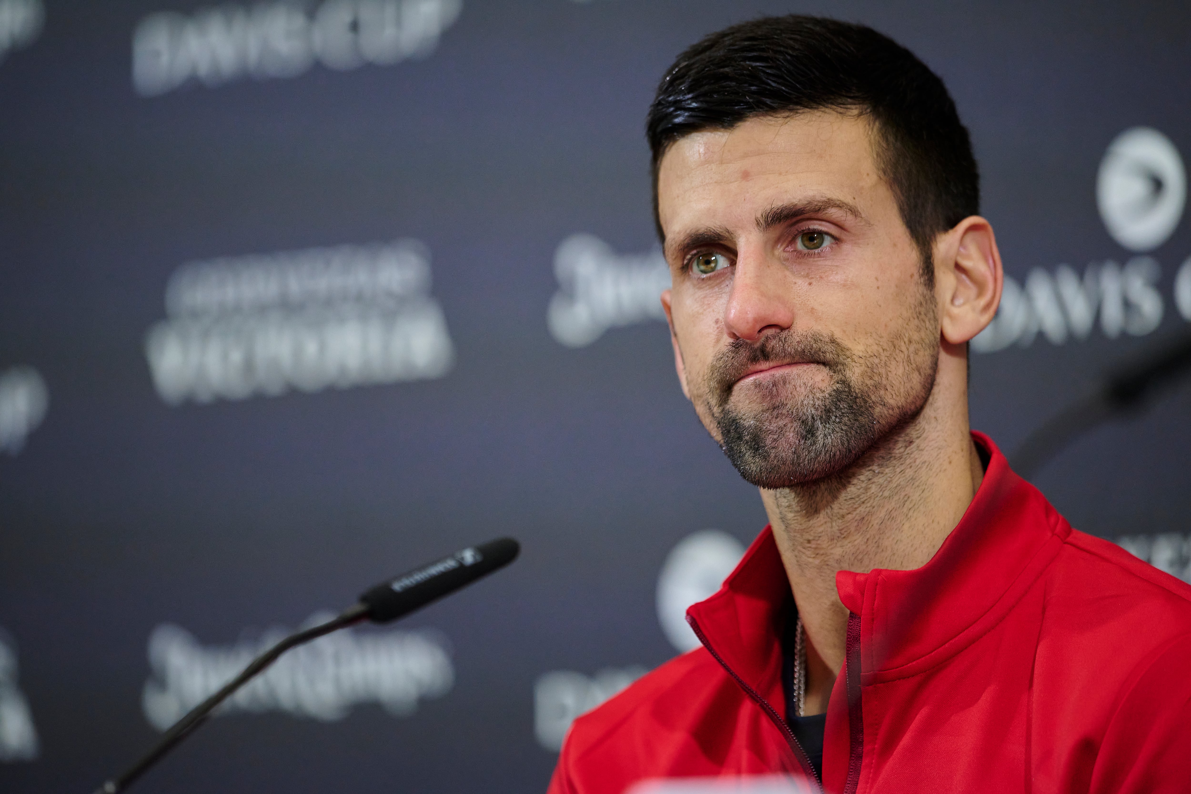 Novak Djokovic tras la derrota ante Jannik Sinner en la Copa Davis | Foto: Francisco Macia/Quality Sport Images/Getty Images