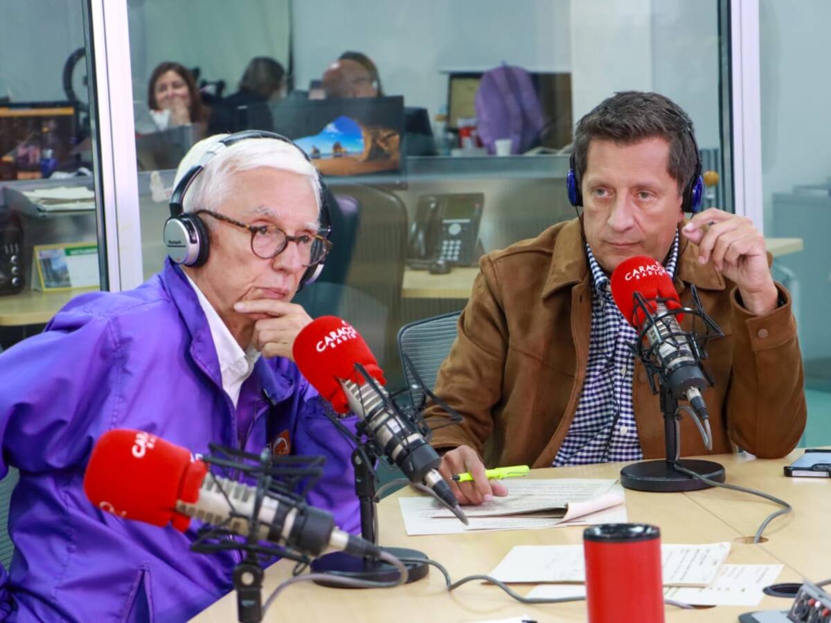 Jorge Robledo: “Petro tiene que recompensar a Bogotá por haberlo elegido”
