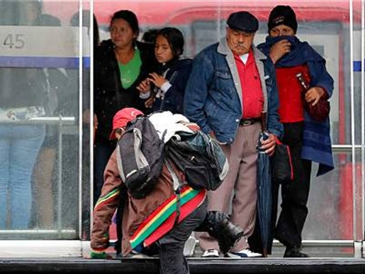 Unos 17.000 'colados' menos cada día, reportan en Transmilenio