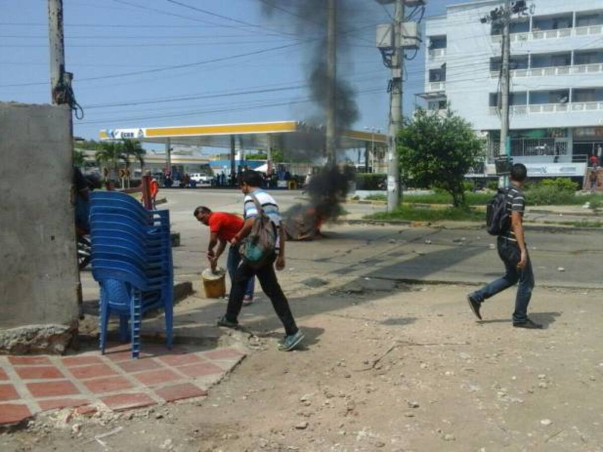 Encapuchados protestaron en la Universidad del Atlántico