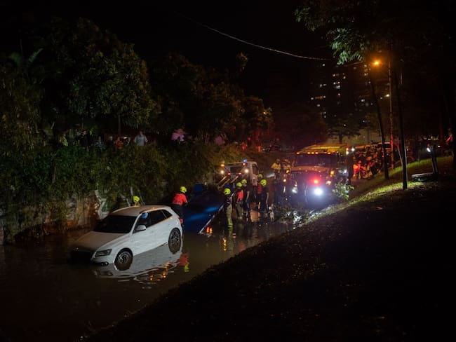Dos muertos, 23 lesionados, 5 viviendas afectadas, deja aguacero en Medellín