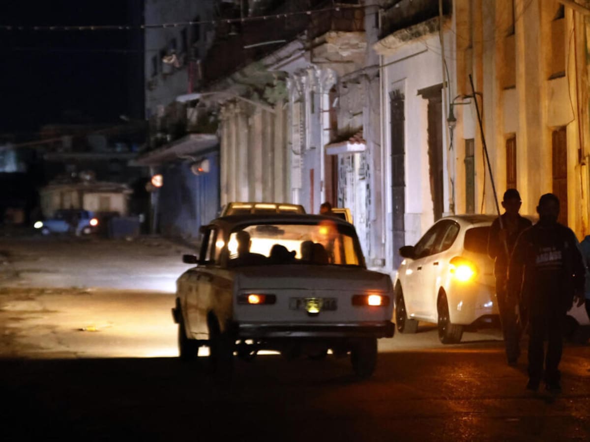 Cuba admite una crisis energética “crítica” con apagones de más de 22 horas diarias en La Habana