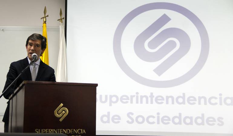 Francisco Reyes Villamizar, Superintendente de sociedades. 