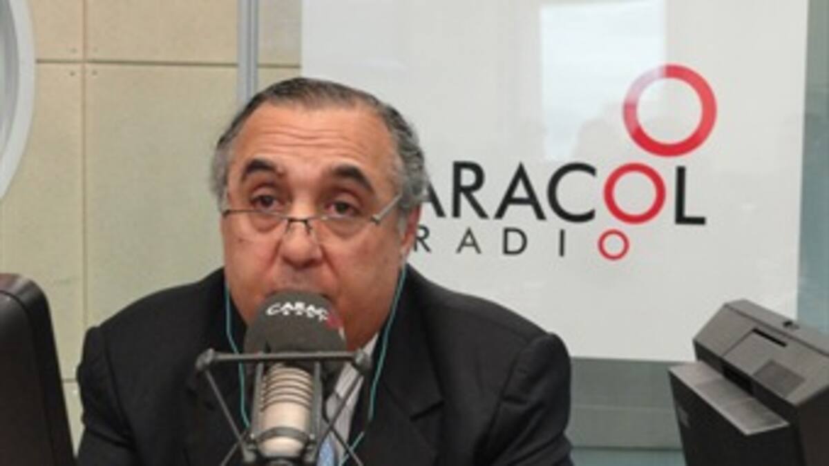 No existen conversaciones secretas con las Farc, dice Mininterior
