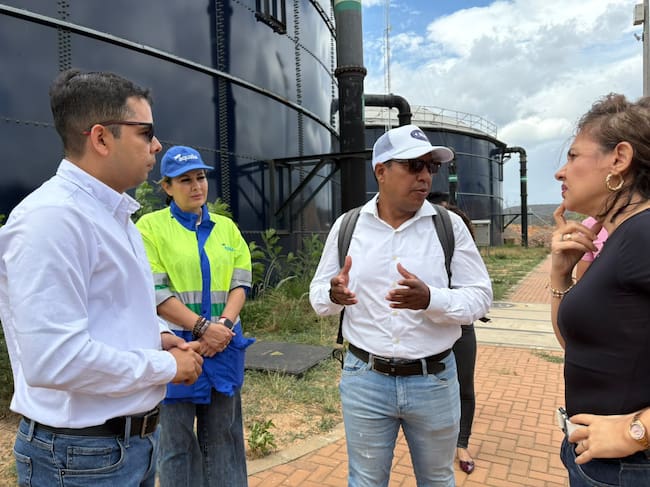 La Contraloría adelantó visita técnica a los tanques 1 de mayo del municipio de Villa del Rosario. / Foto: Jenny Márquez.