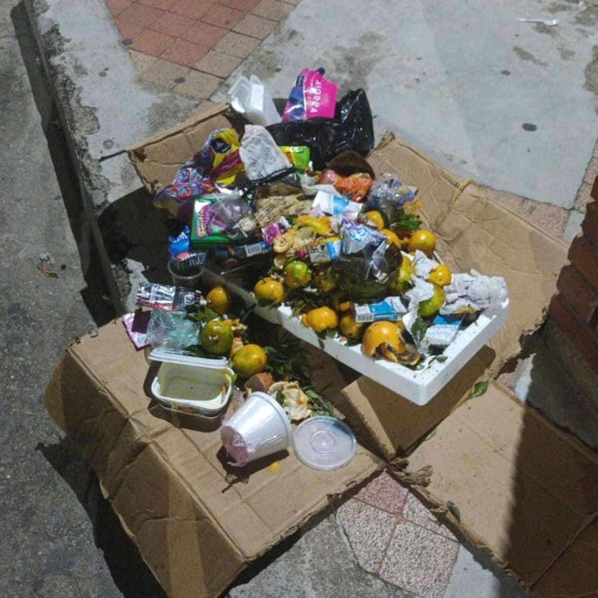Evacuaron un colegio en Amalfi por paquete sospechoso con explosivos, pero era una caja con basura