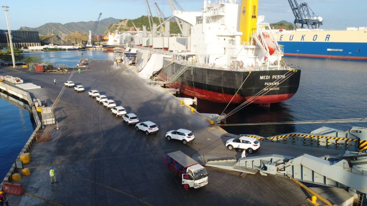 En 3.4 horas fueron descardados 430 carros en el Puerto de Santa Marta