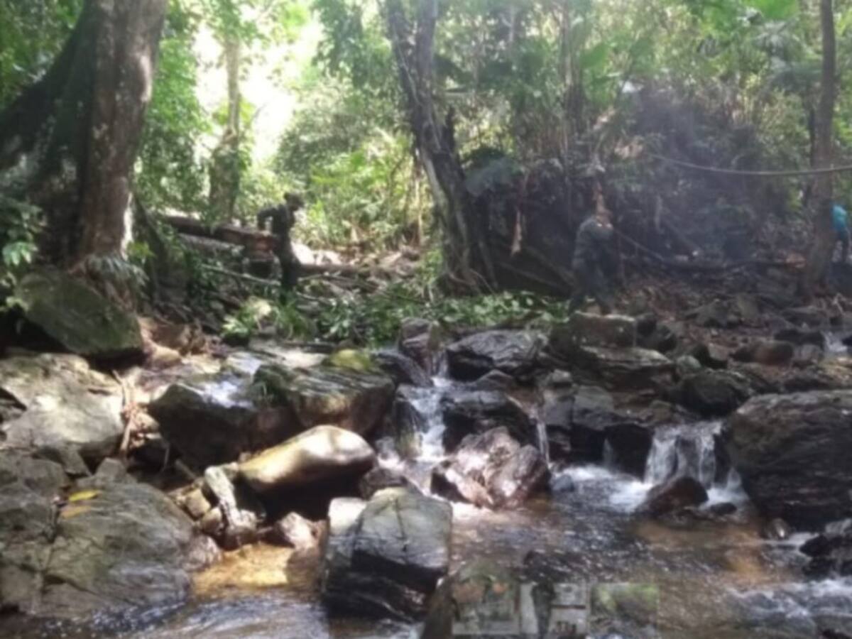 Buscan a personas que fueron descubiertas realizando minería ilegal