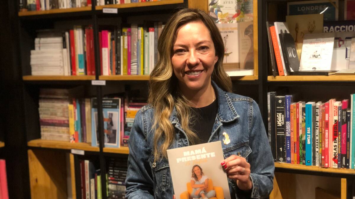"Mamá presente no perfecta" libro de Ana Giraldo