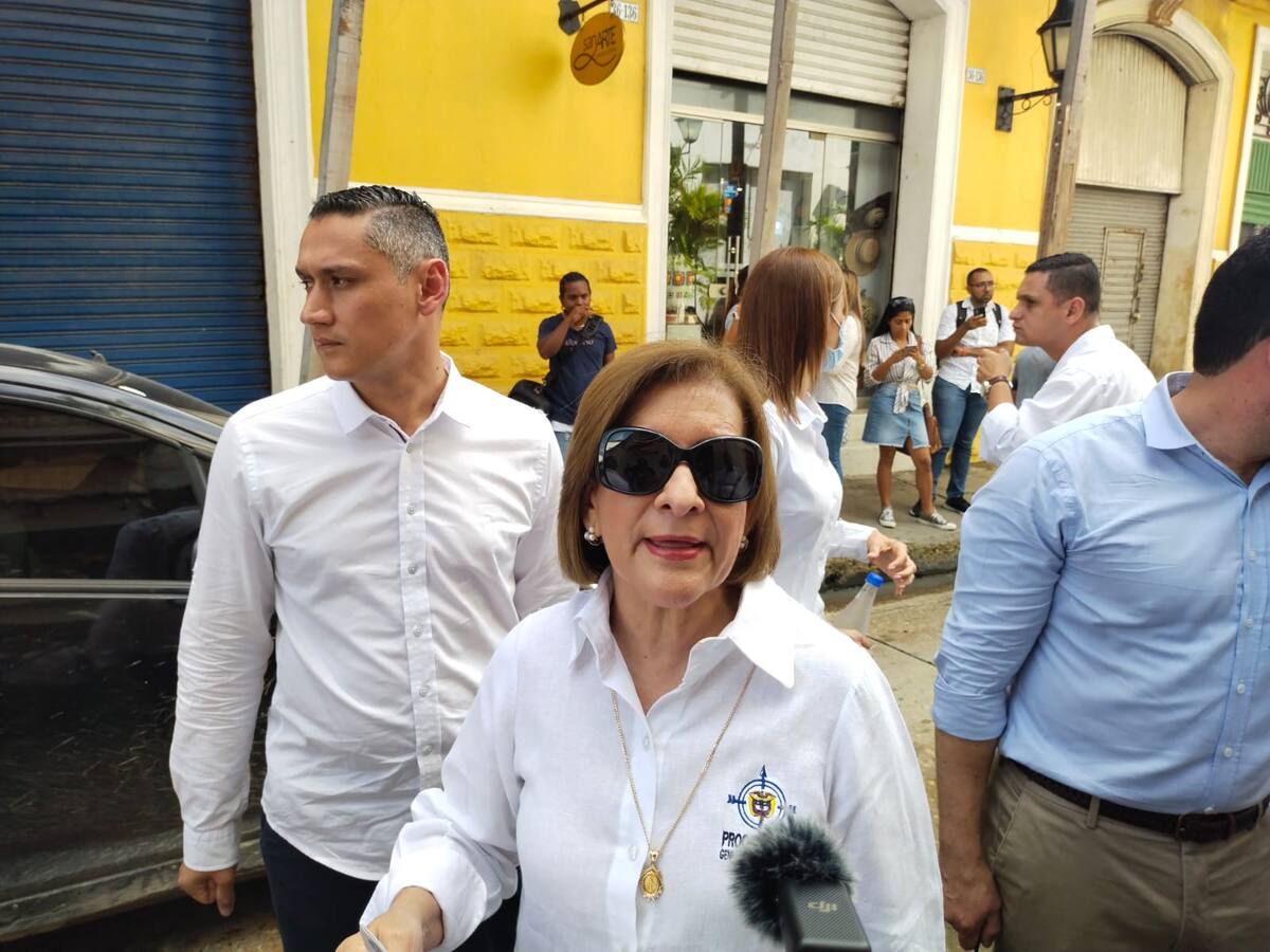 “No necesito maquilladora todo el tiempo”: Procuradora responde a polémica