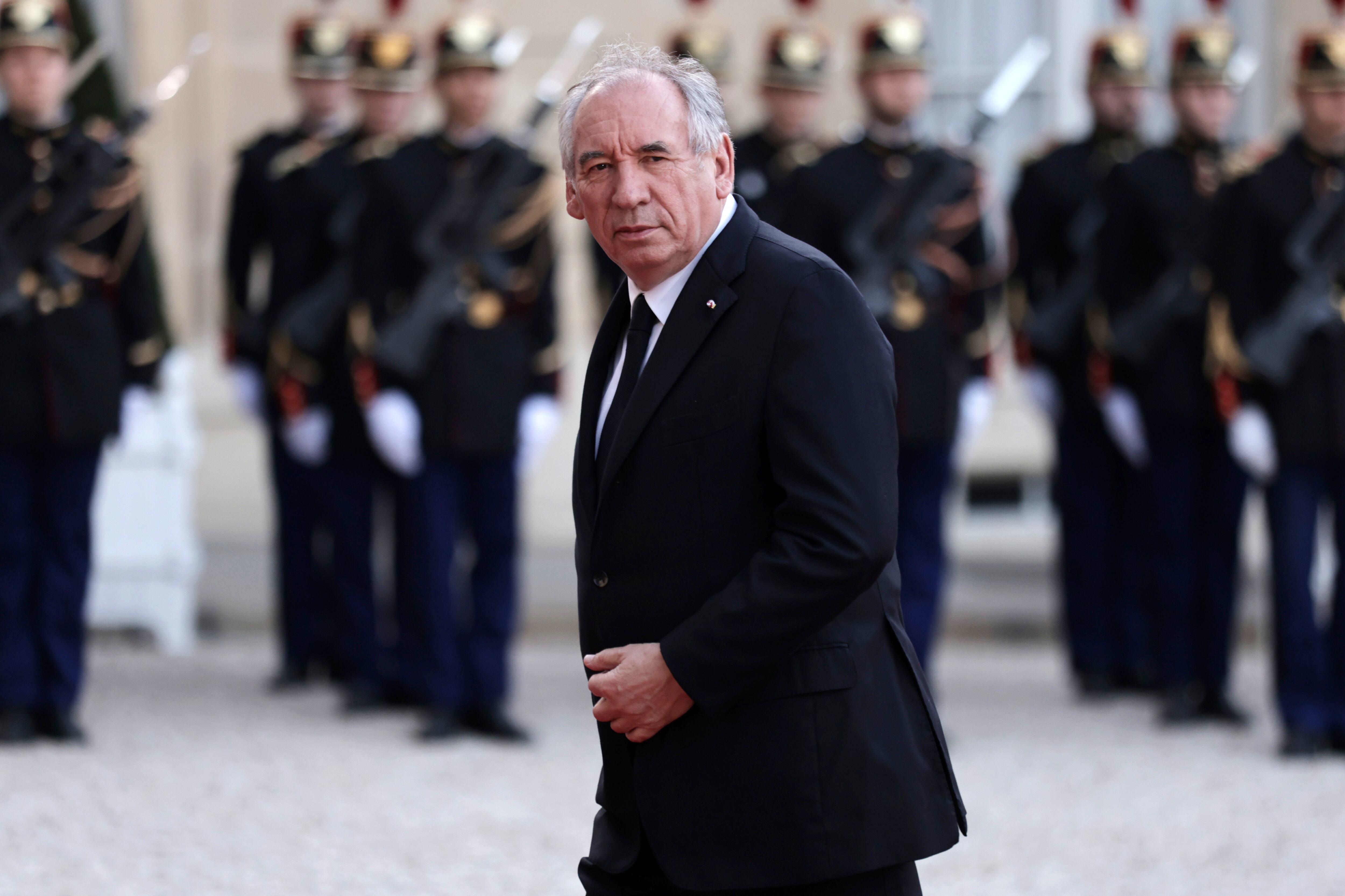 Paris (France), 31/03/2025.- French Prime Minister Francois Bayrou arrives for a state dinner hosted in honor of Denmark's king and queen at the Elysee Palace in Paris, France, 31 March 2025. The Danish royal couple are on a state visit to France from 31 March to 02 April 2025. (Dinamarca, Francia) EFE/EPA/TERESA SUAREZ