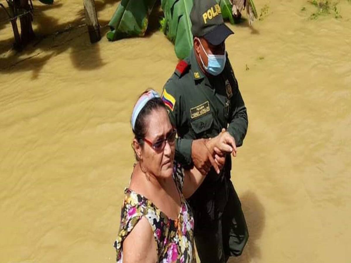 Patrullero loriquero, nominado a mejor policía de Colombia
