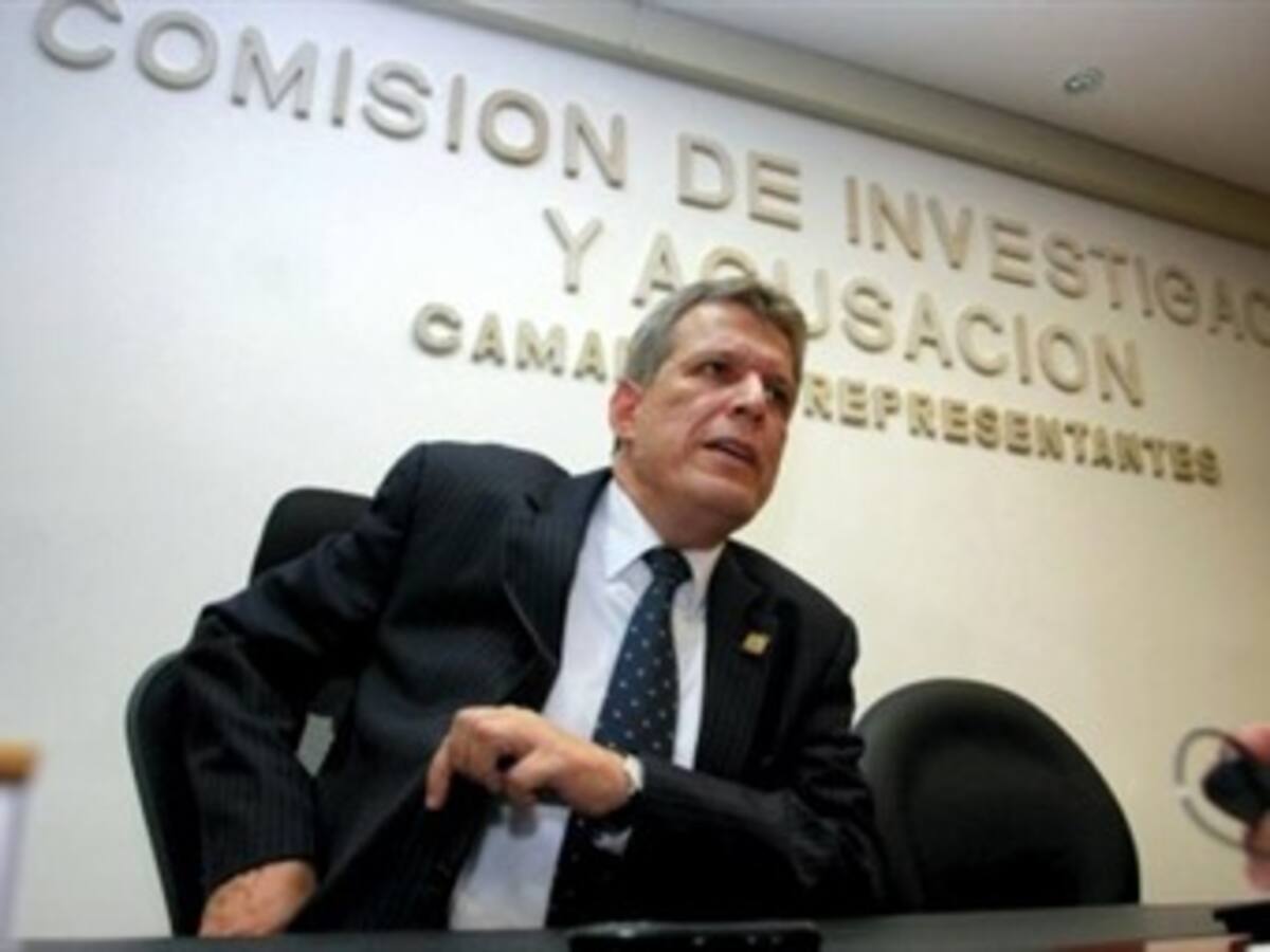Comisión de Acusación espera que no haya 'choque de trenes' con la Contraloría