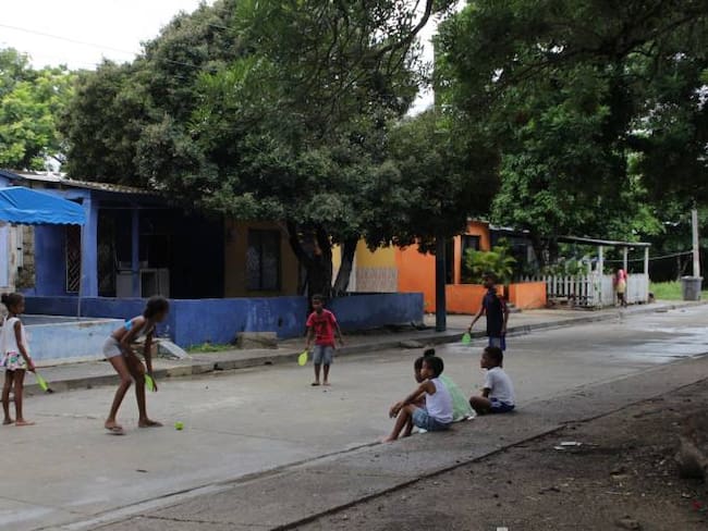 El papa nos hizo el milagro de pavimentar la calle: habitantes de San Francisco, Cartagena