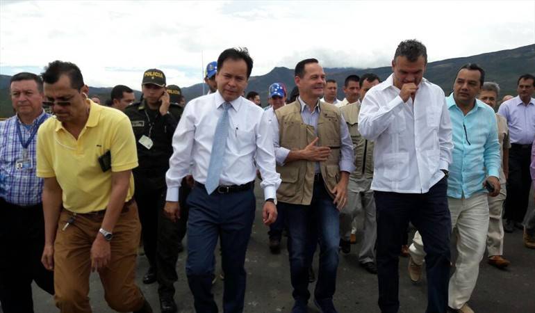 Gobernador del Norte de Santander, William Villamizar Laguado y gobernador del Táchira, José Vielma Mora.