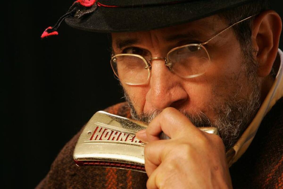 También ha incursionado en el mundo de la actuación en las producciones "Don Chinche", en la que interpreto a Florentino Bautista, y "Romeo y Buseta", donde su papel fue el de Trino Epaminondas Tuta.