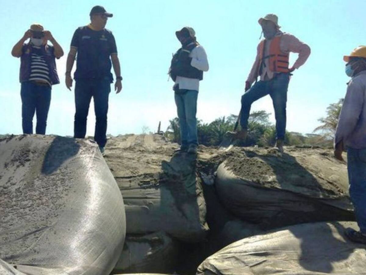 Dos meses de atraso completan las obras de cerramiento de 'Cara de Gato'