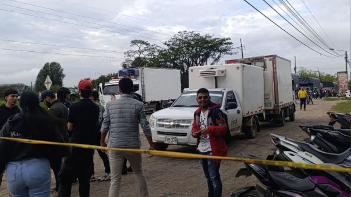 Continúan los cierres en la vía Bucaramanga–Bogotá, a la altura de Barbosa, en Santander