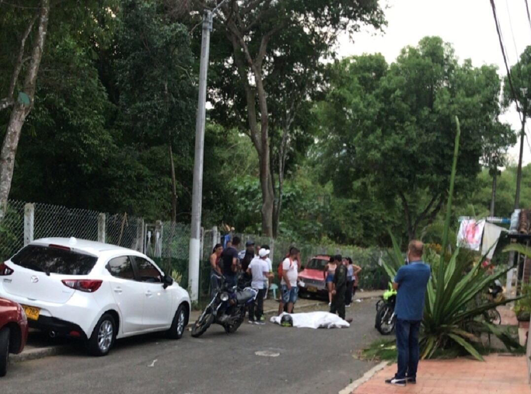 Un muerto entre barras bravas