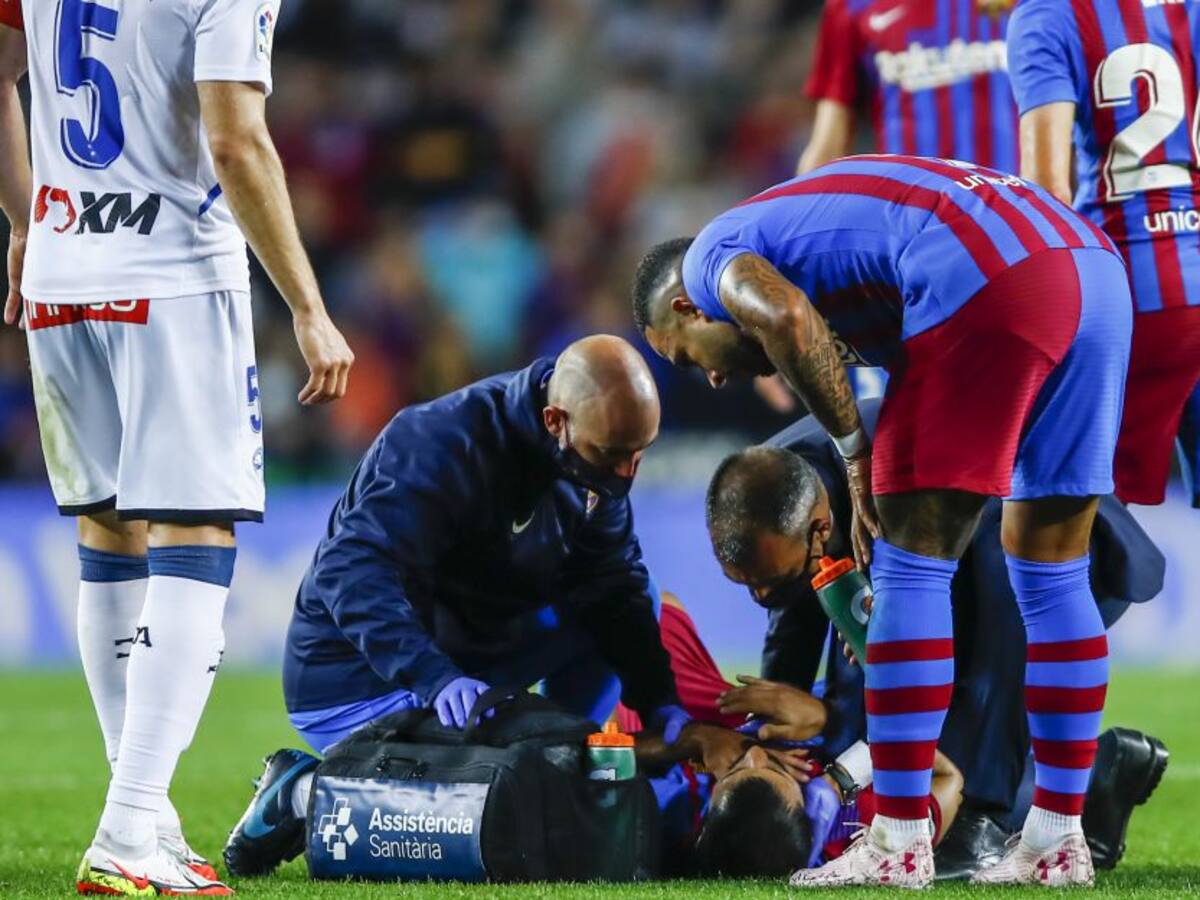 Kun Agüero seguirá en el hospital para más exámenes cardiológicos