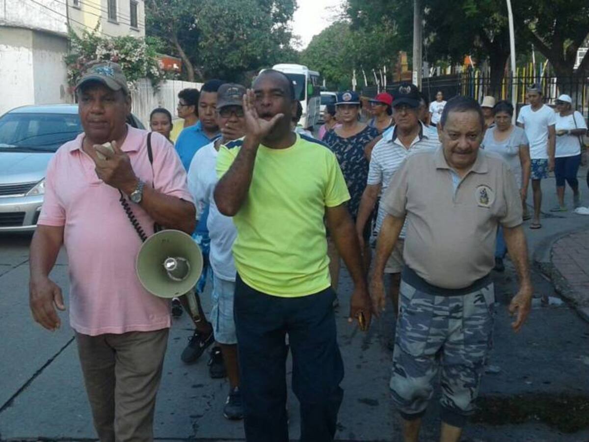 Protestas de samarios en las calles por la falta de agua