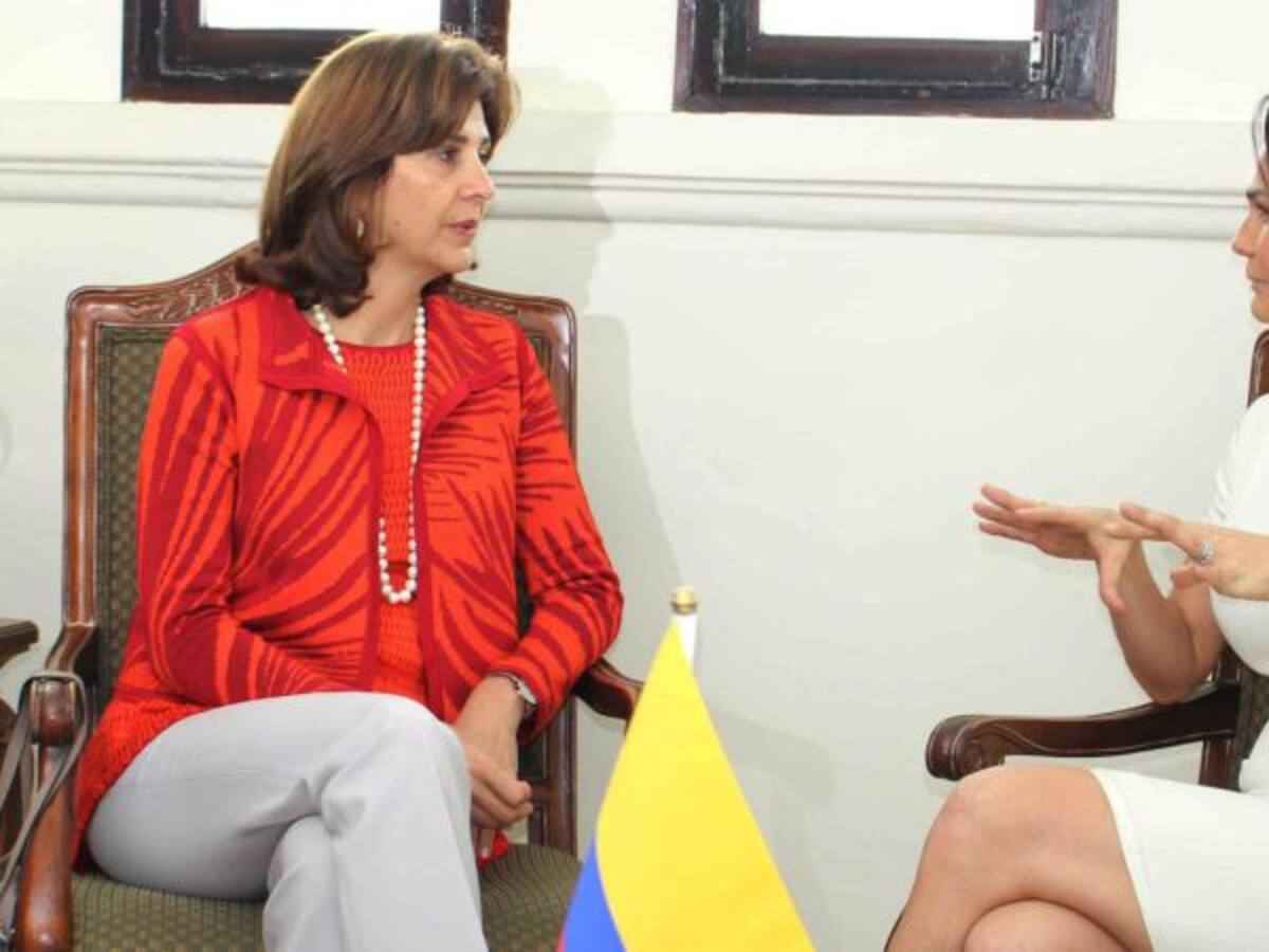 Panamá busca mediar en crisis entre Colombia y Venezuela