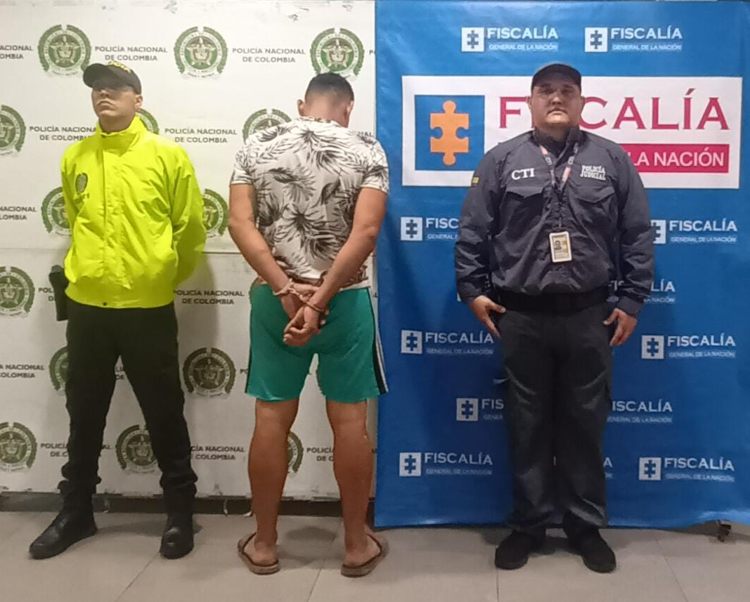 abuso carnalmente en los últimos 3 meses a 7 mujeres.