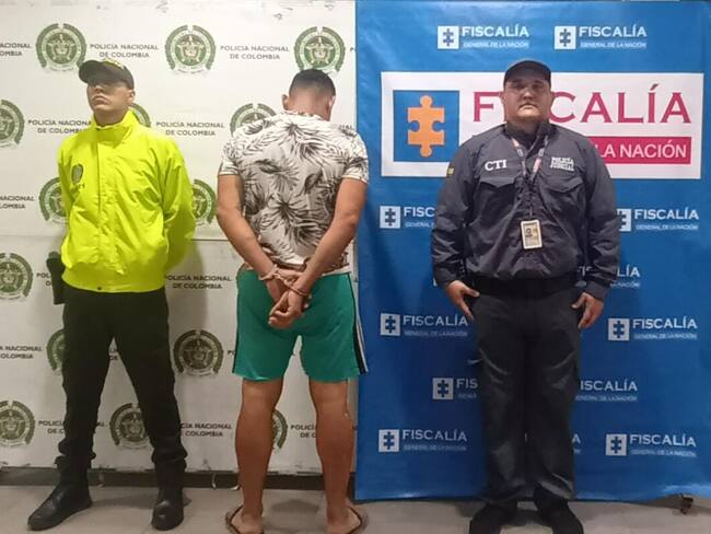 abuso carnalmente en los últimos 3 meses a 7 mujeres.