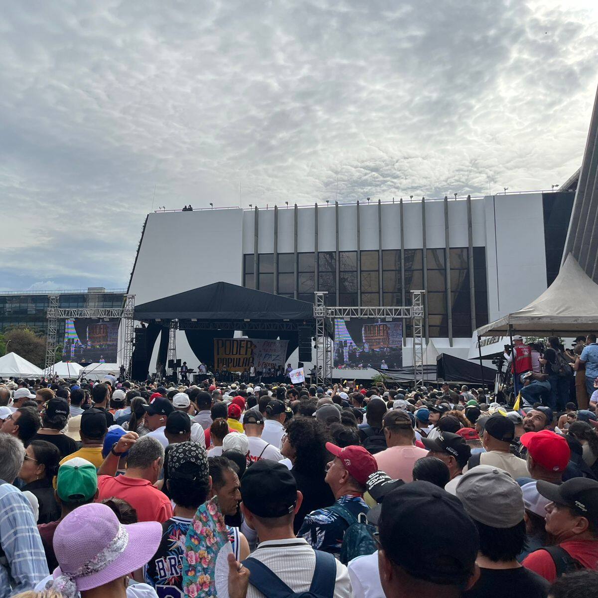 Convocan a acto de rechazo a presencia del presidente Petro con cabecillas en Medellín