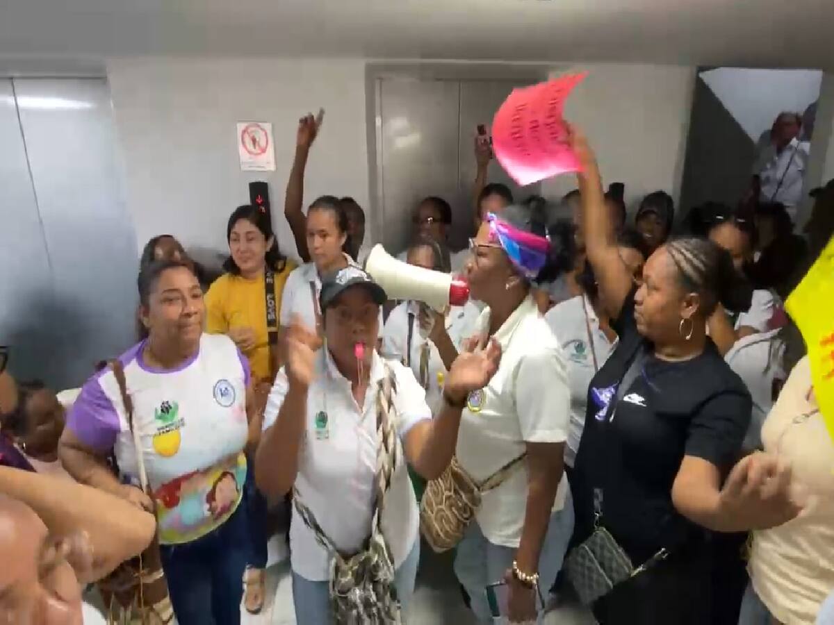Trabajadores de hogares infantiles en Bolívar reclaman contratación del ICBF