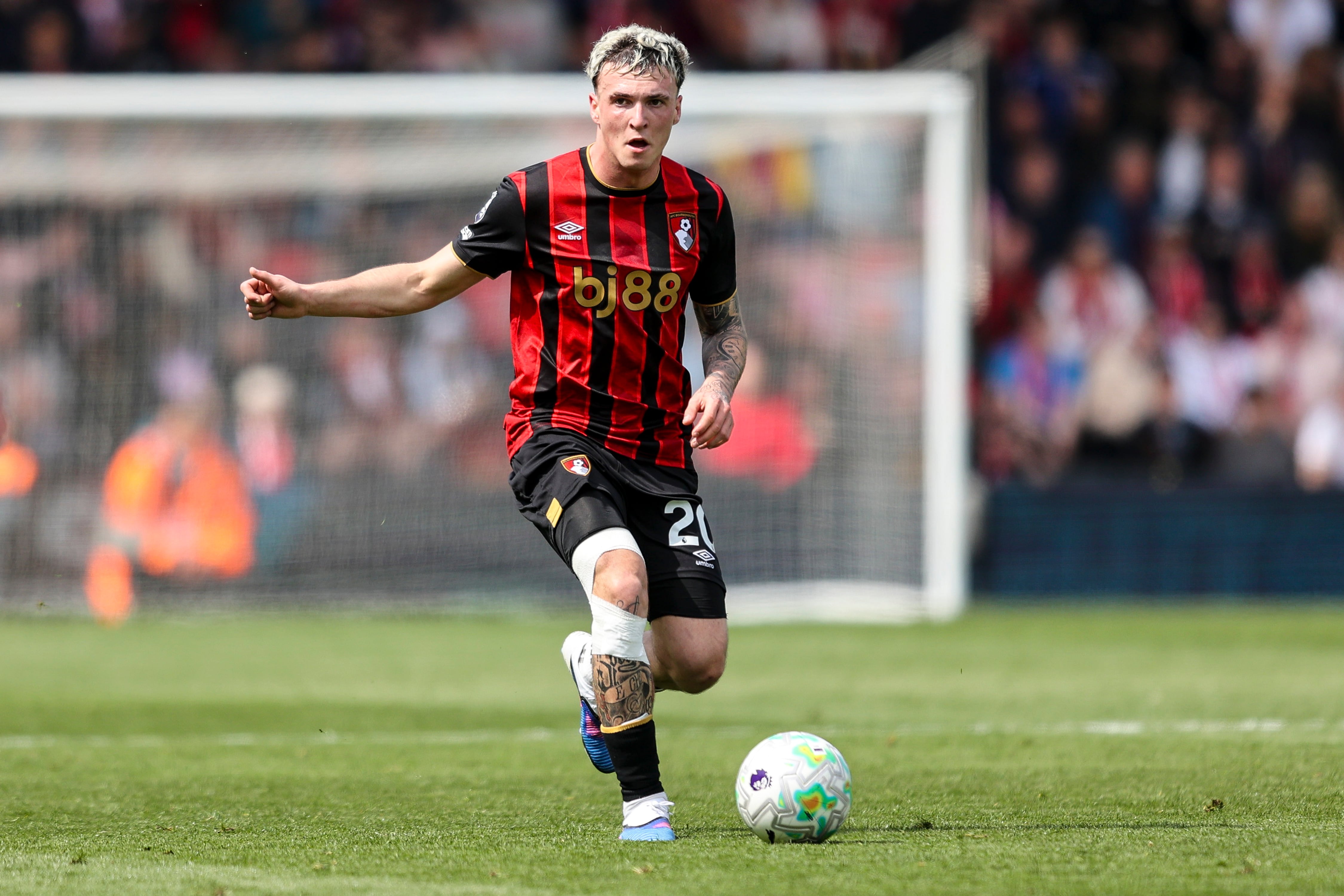 AFC Bournemouth aparta a Álex Jiménez por chats con una menor. Foto: Getty Images