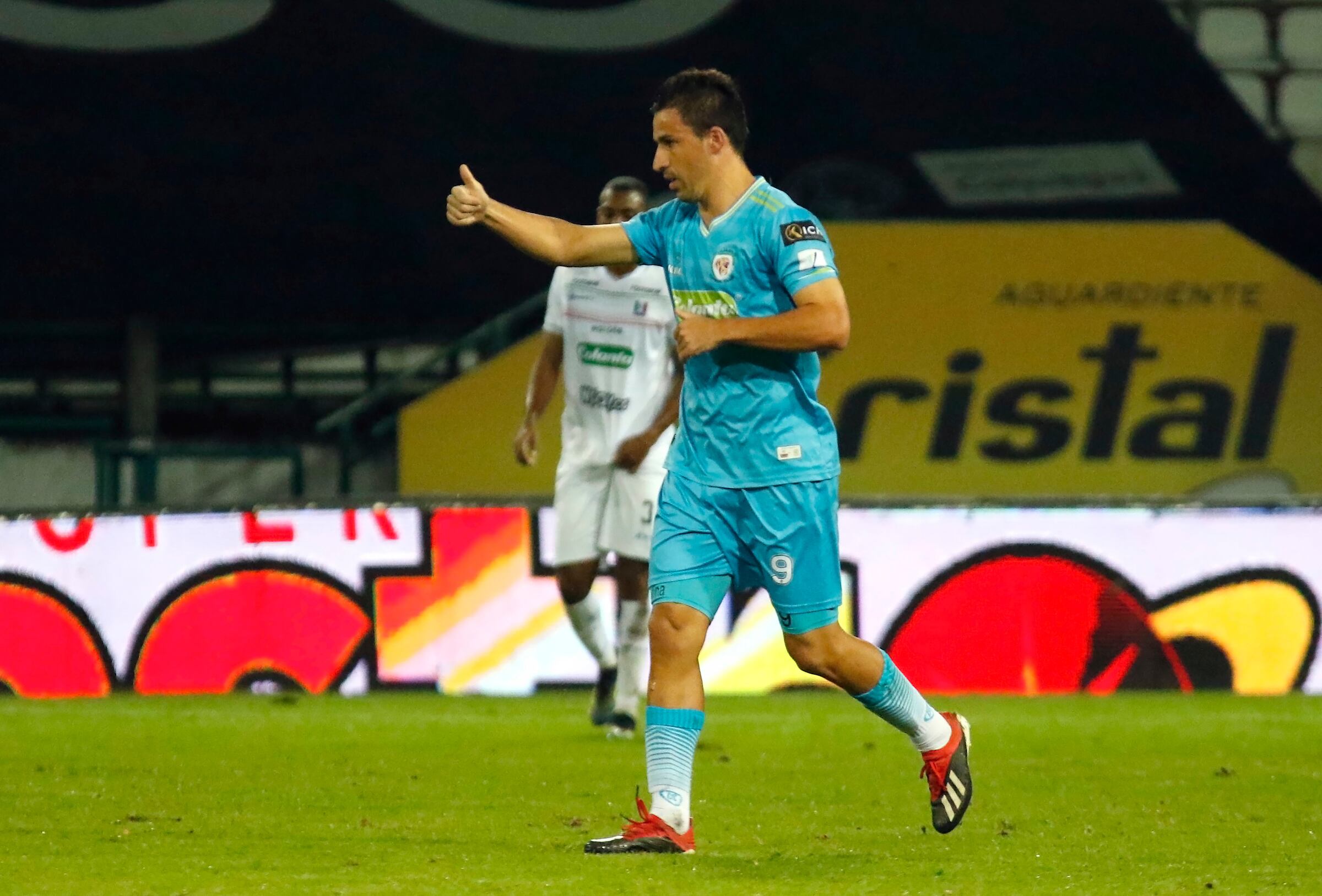 Jaguares triunfó en Manizales frente al Once Caldas.